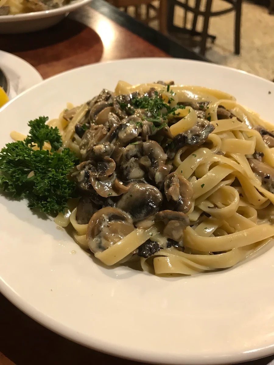 Al Funghi, Papa Gino's