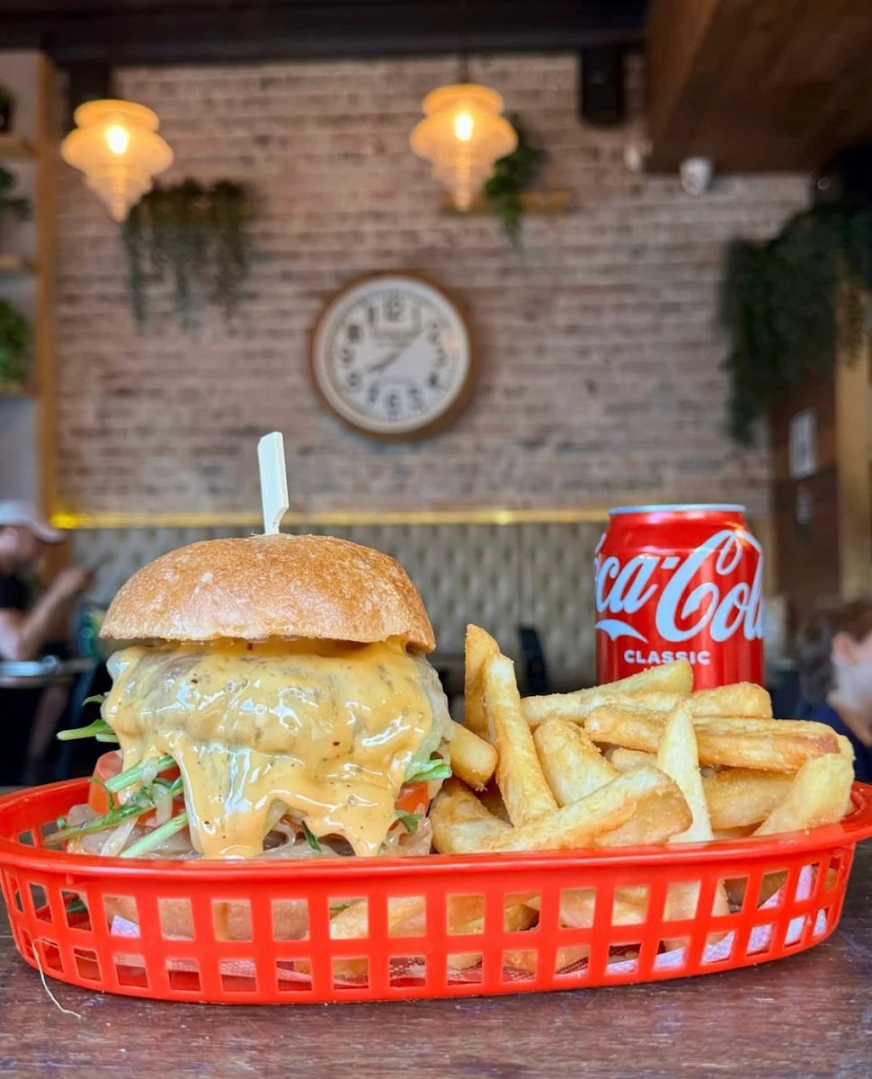 Highlights, Cafè Fiveways
