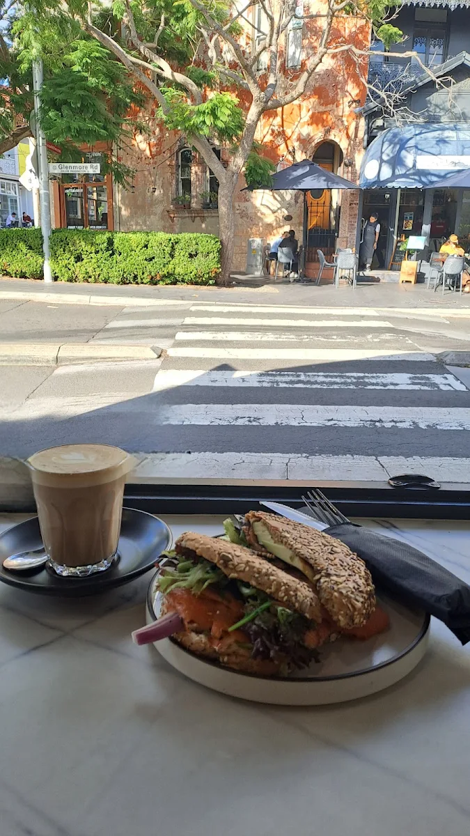 Highlights, Cafè Fiveways