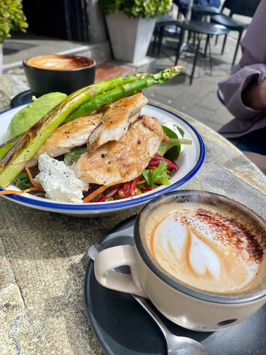 Premium Salad, Cafè Fiveways