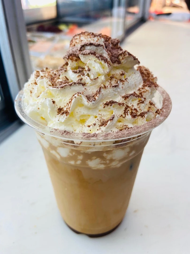 Highlights, Cafe D'lish & Carvery Takeaway