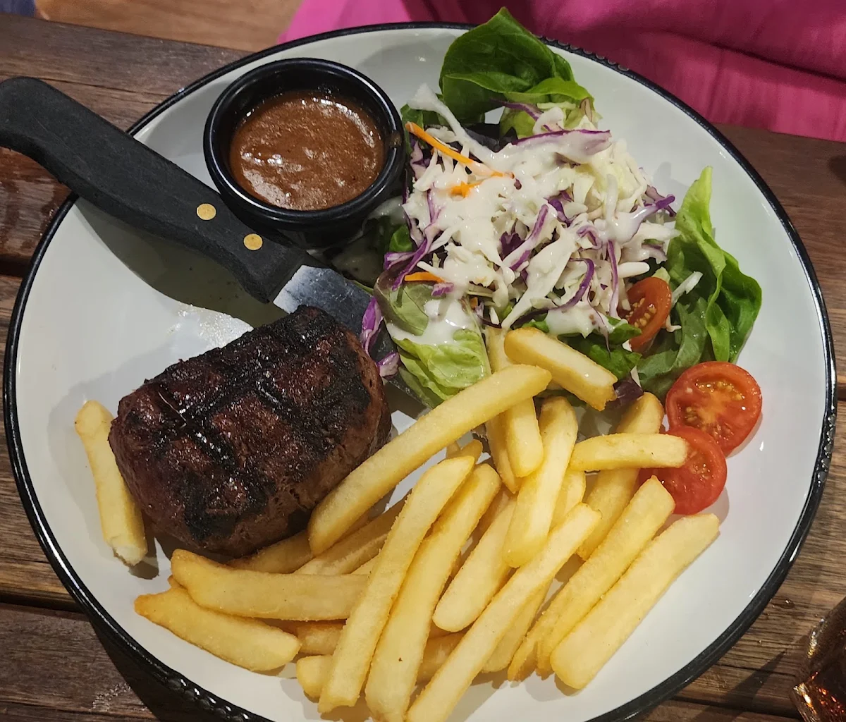 Eye Filet with Cream Garlic Sauce