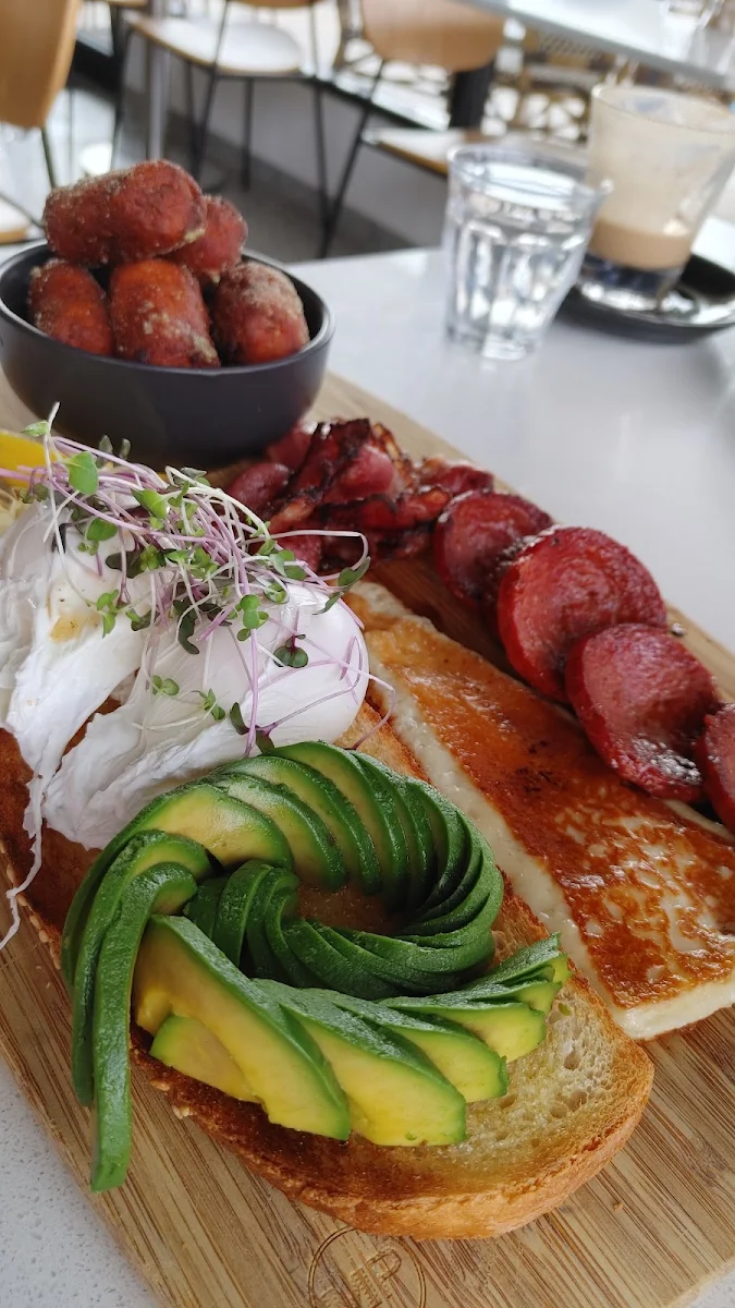 Sucuk Breakfast Baguette