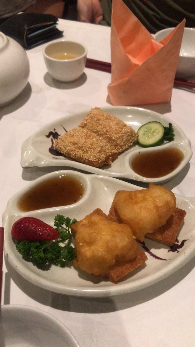Highlights, Silver Dragon Restaurant