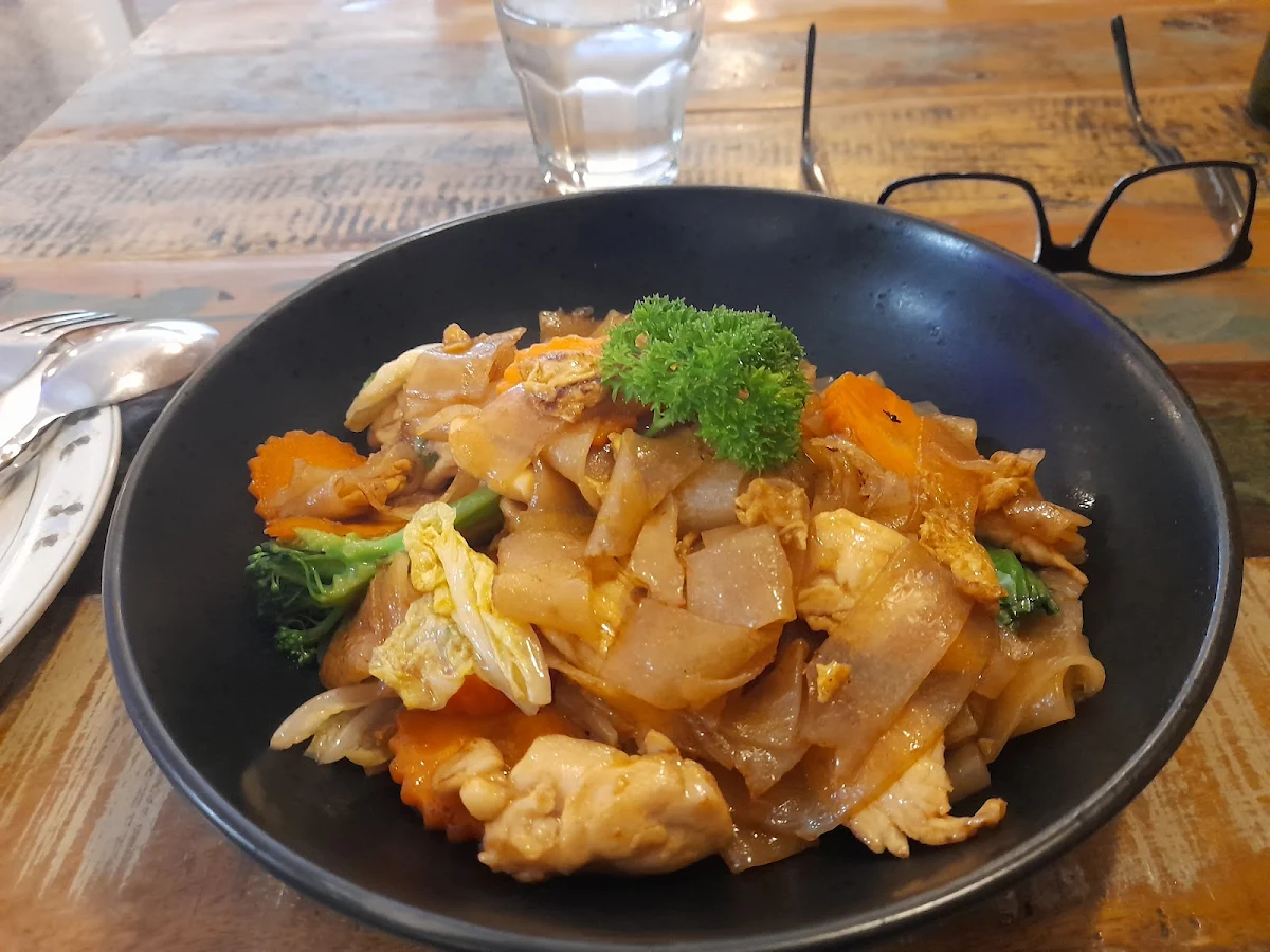 Drunken Noodles with Chicken Basil Chilli