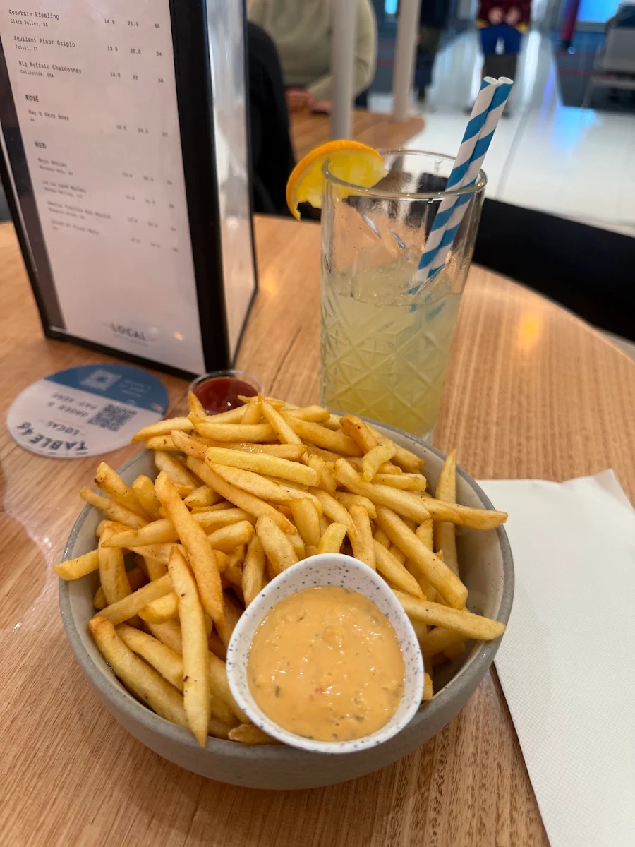 Highlights, Local Bar & Eatery