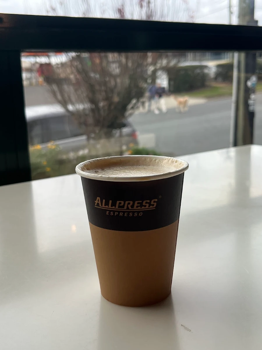 Flat White, Trappers Bakery