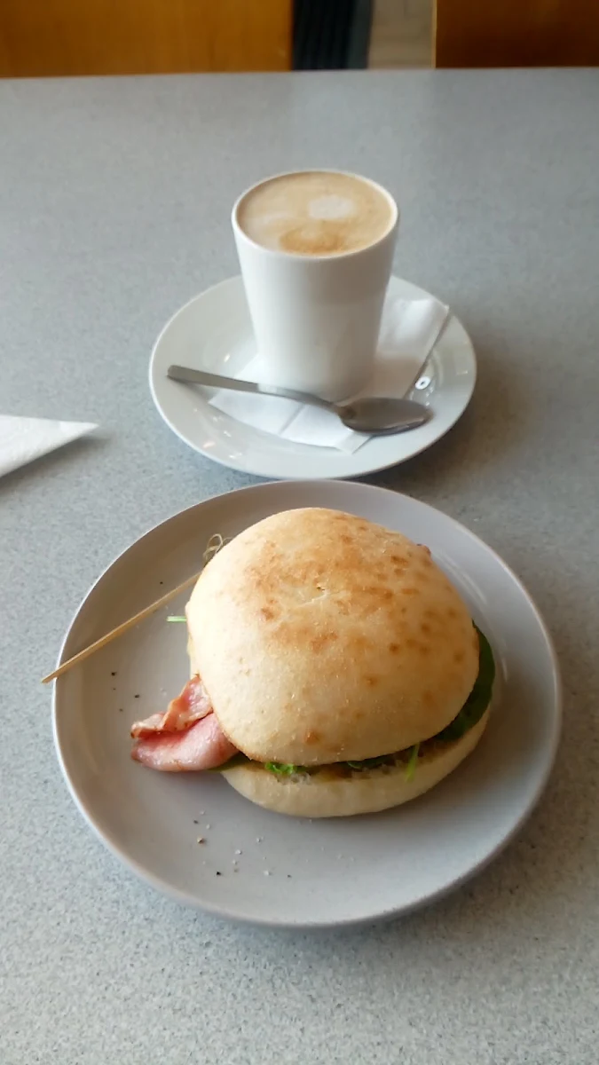 Medium Coffee with Bacon & Egg on Turkish Bread Roll for 12