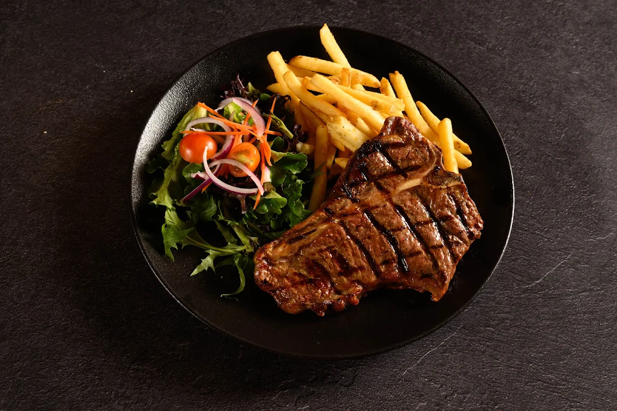 Highlights, Lone Star Rib House & Brews Eastern Creek Quarter (ECQ)