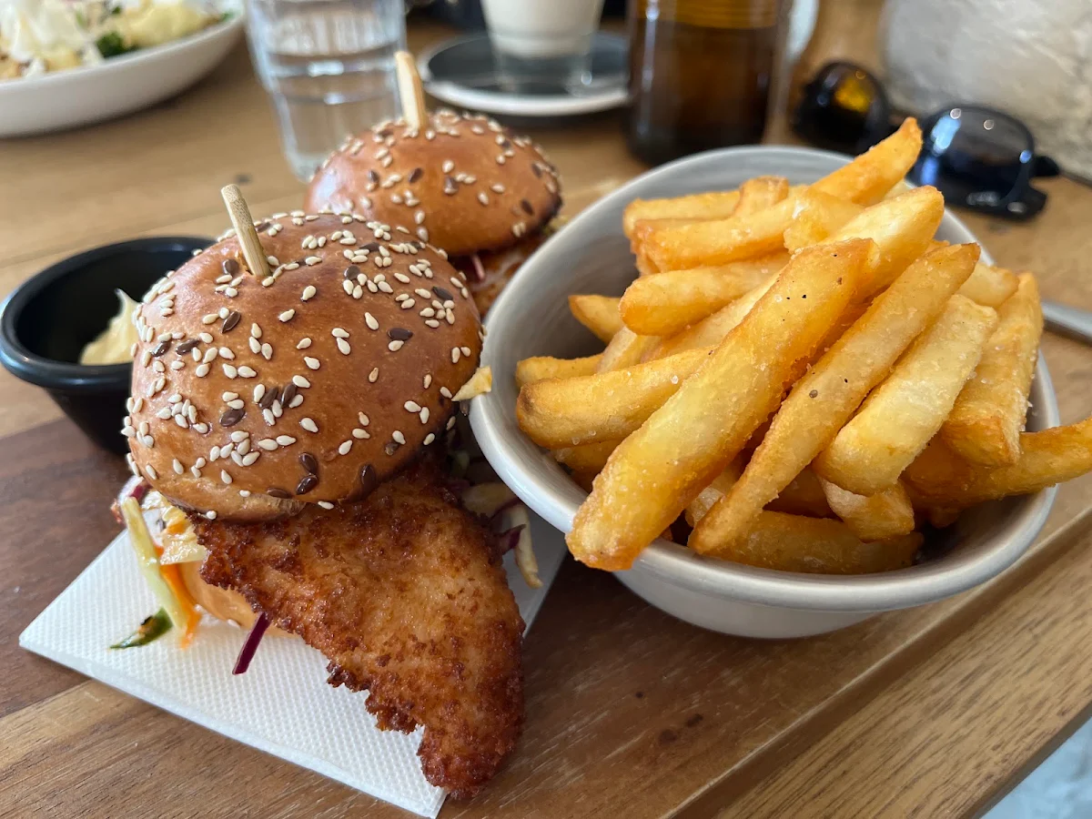 Sliders, Tall Timber Cafe