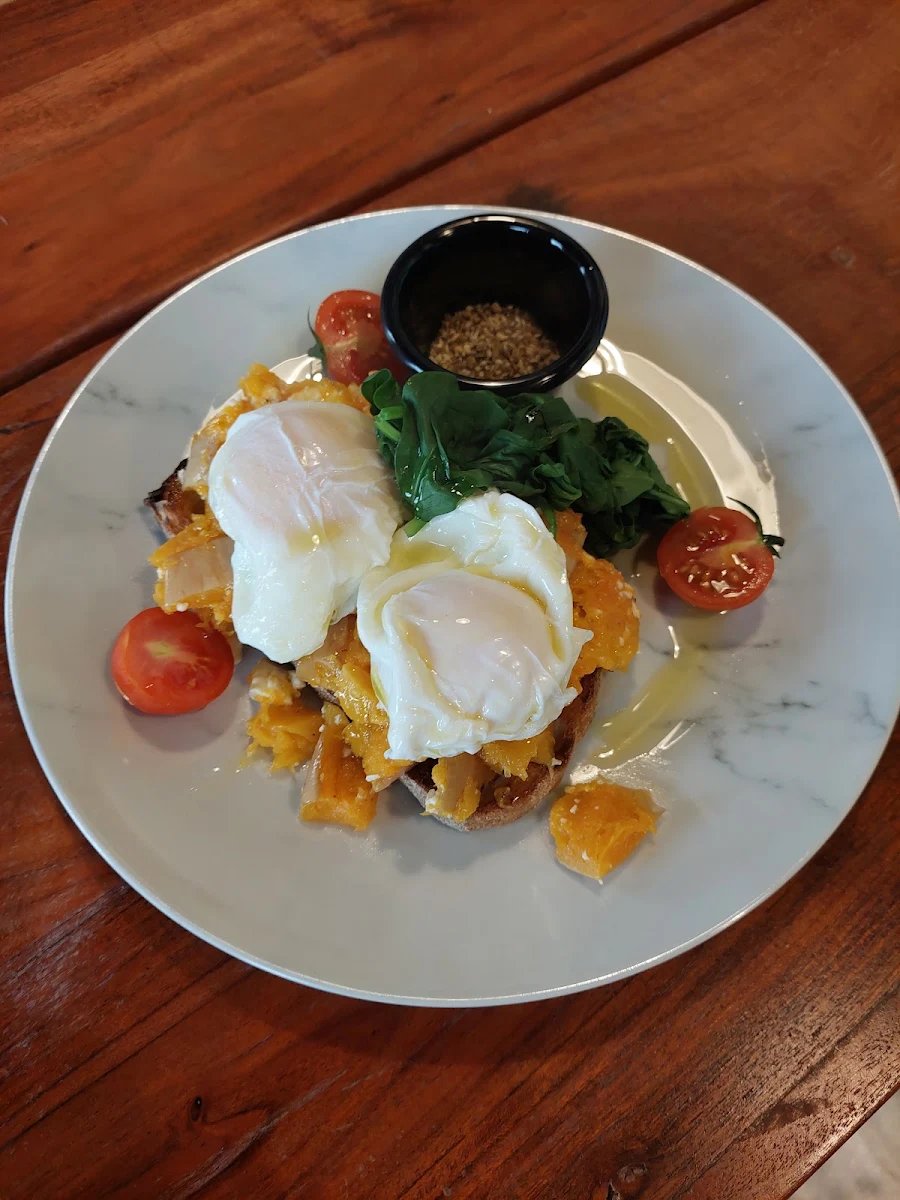 Highlights, Hilltop Grind Cafe