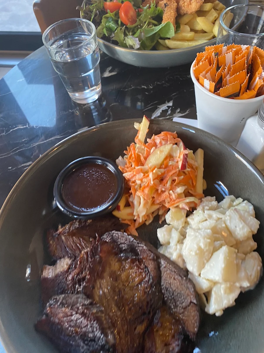 Highlights, Hilltop Grind Cafe