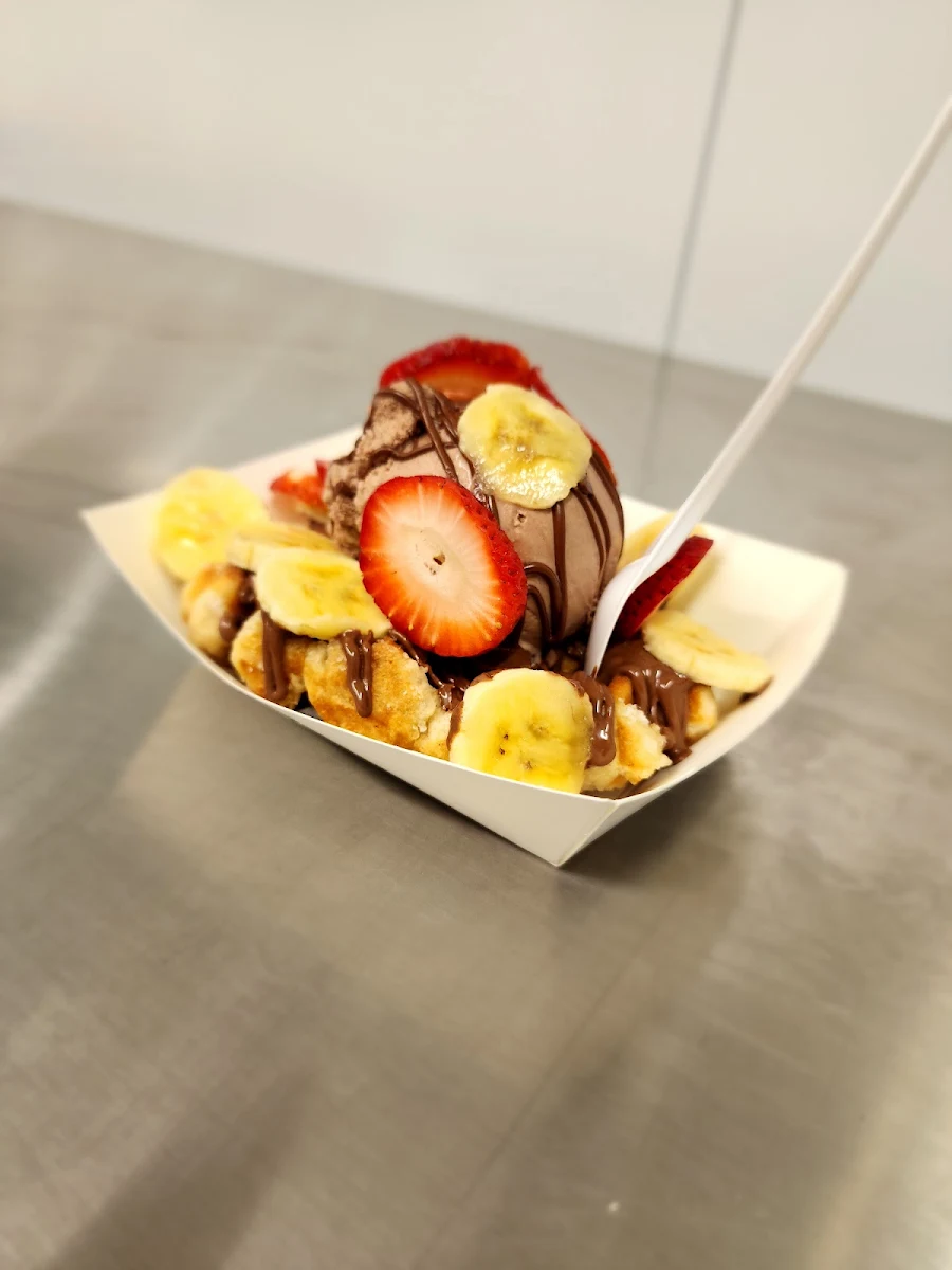 Waffle with Chocolate Ice Cream with Fruits