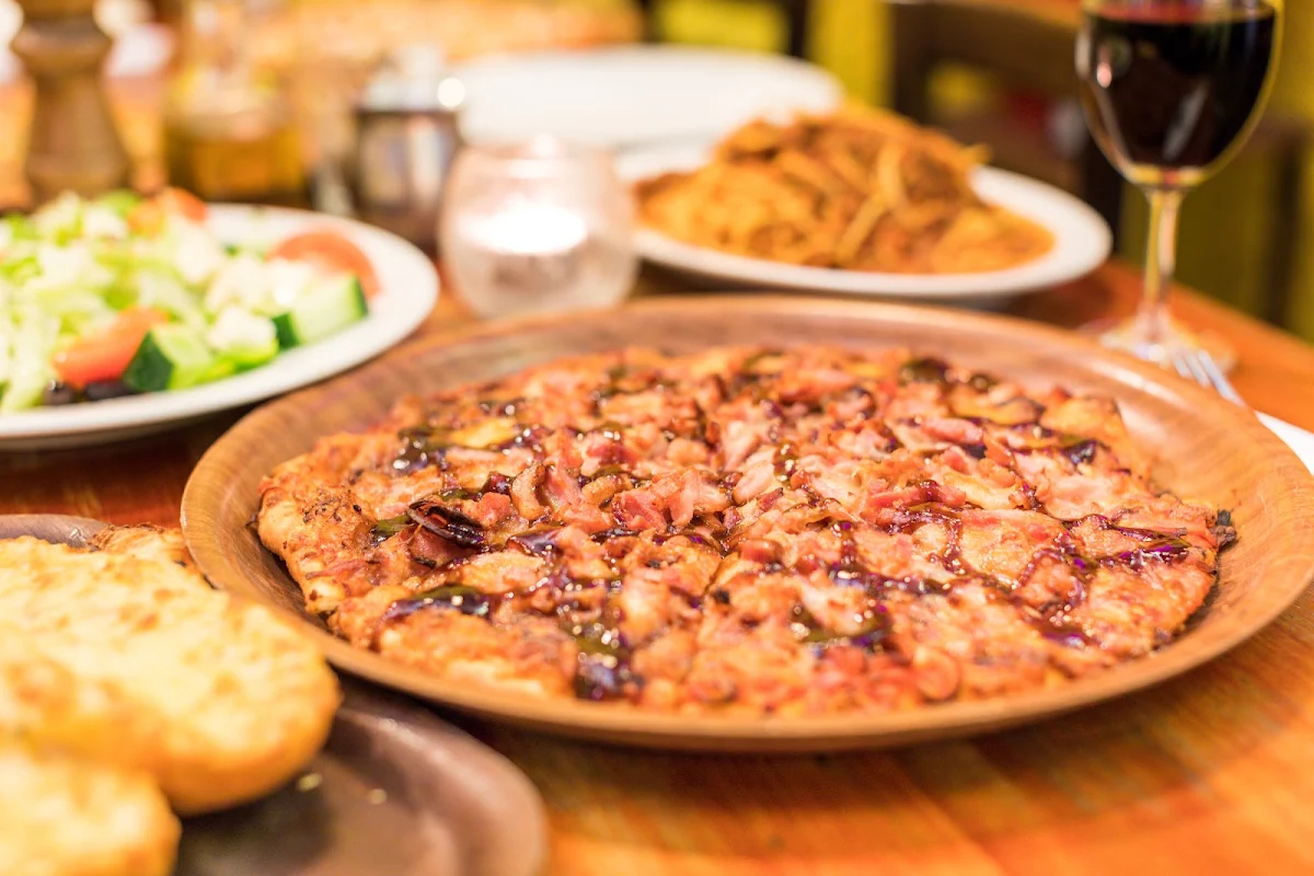 Highlights, Jerry's Famous Pizza
