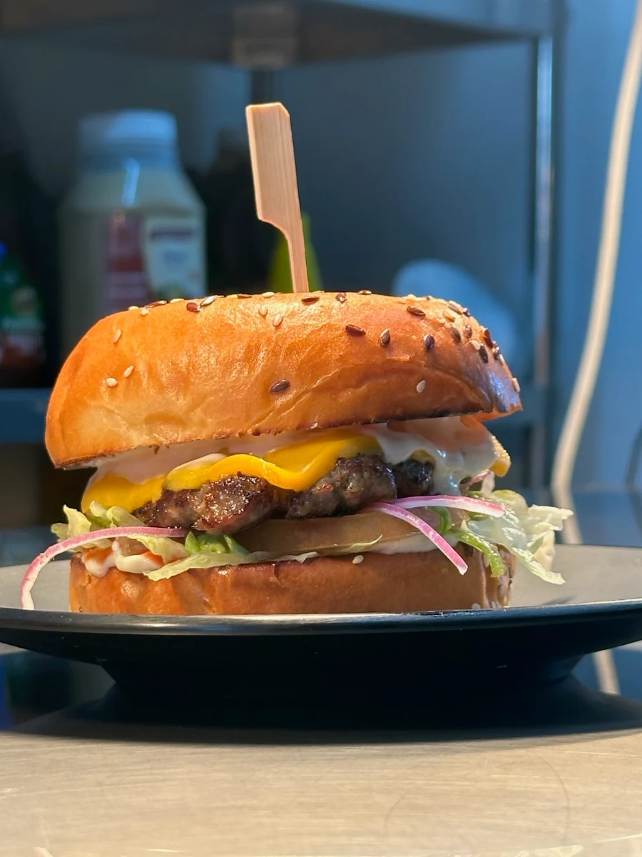 Highlights, Enzos burger kyabram