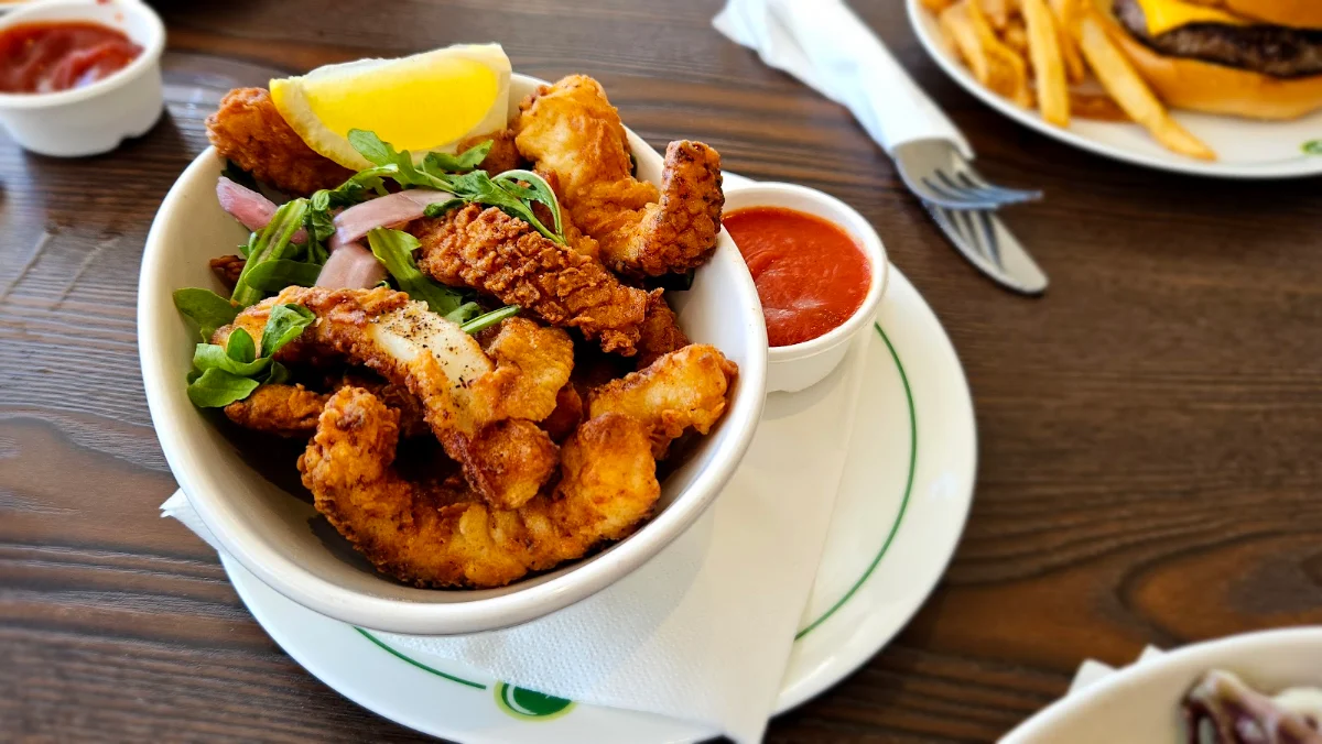 Calamari, Wahlburgers
