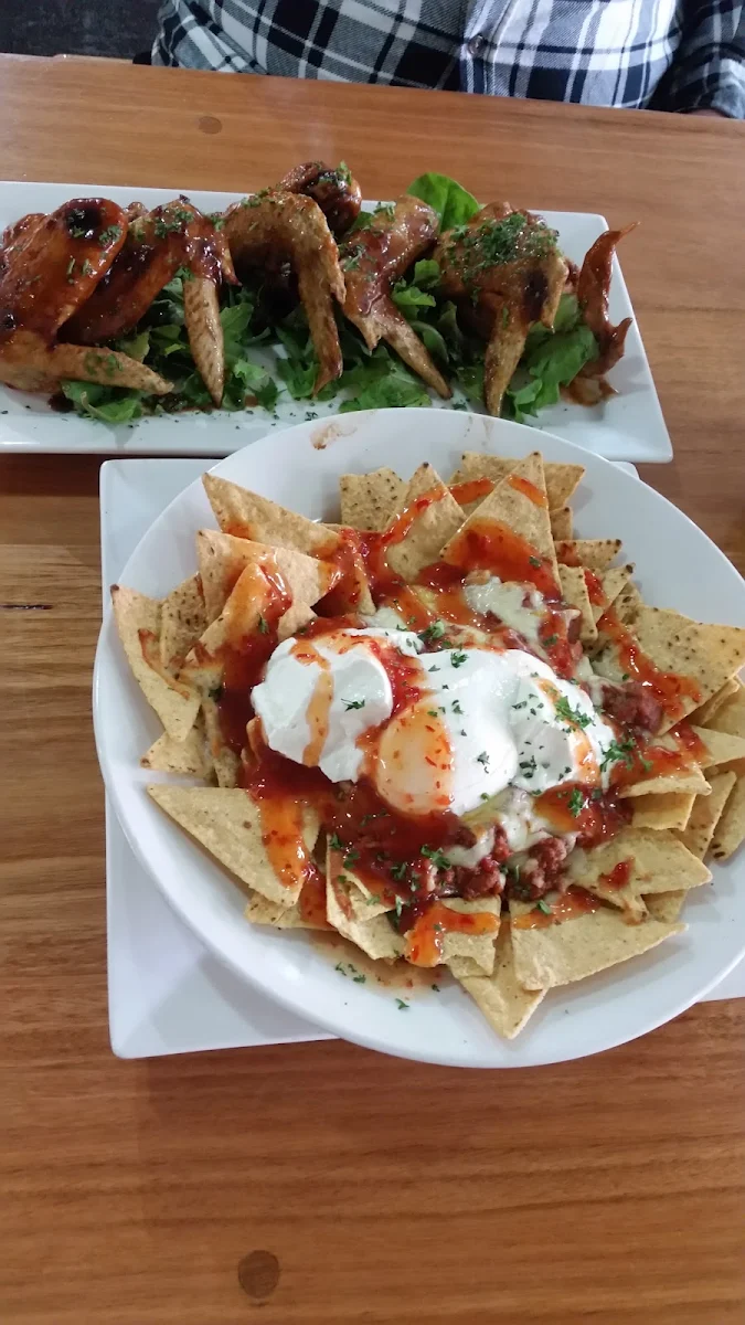 Nachos, Bendemeer Hotel