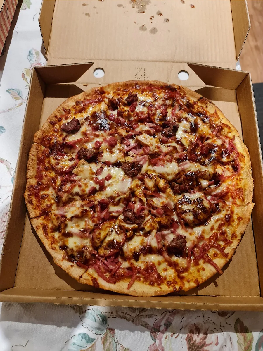 Meat Lovers Pizza BBQ