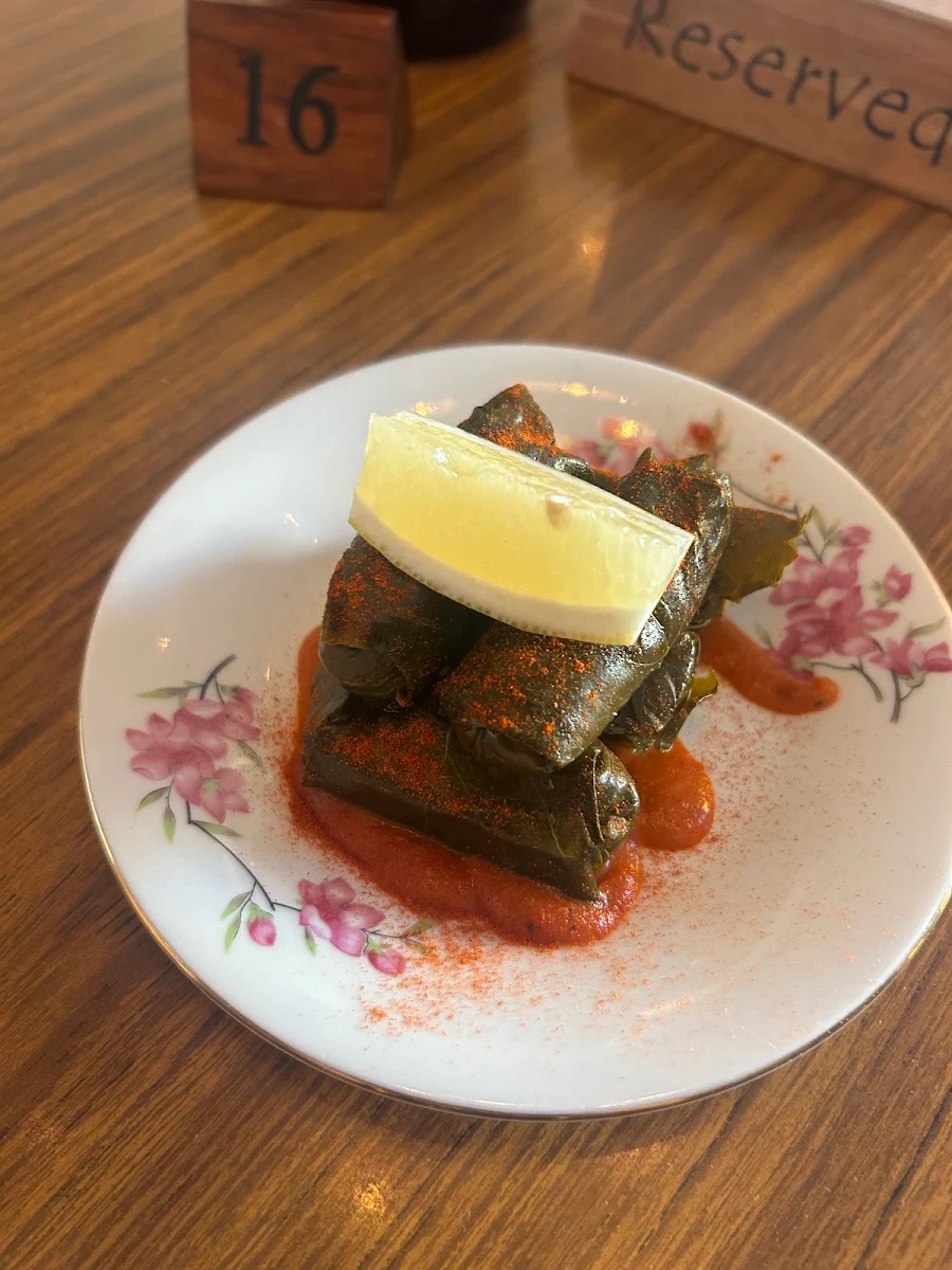 Dolmathes, Capers