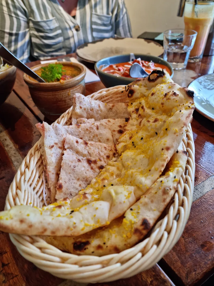 Naan Garlic Naan Breads