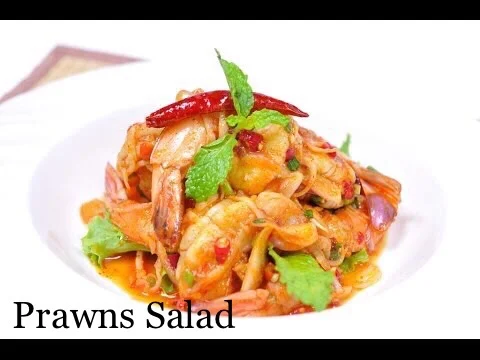 Crispy King Prawns with Cashew Nut Sauce or Tom Yum Sauce