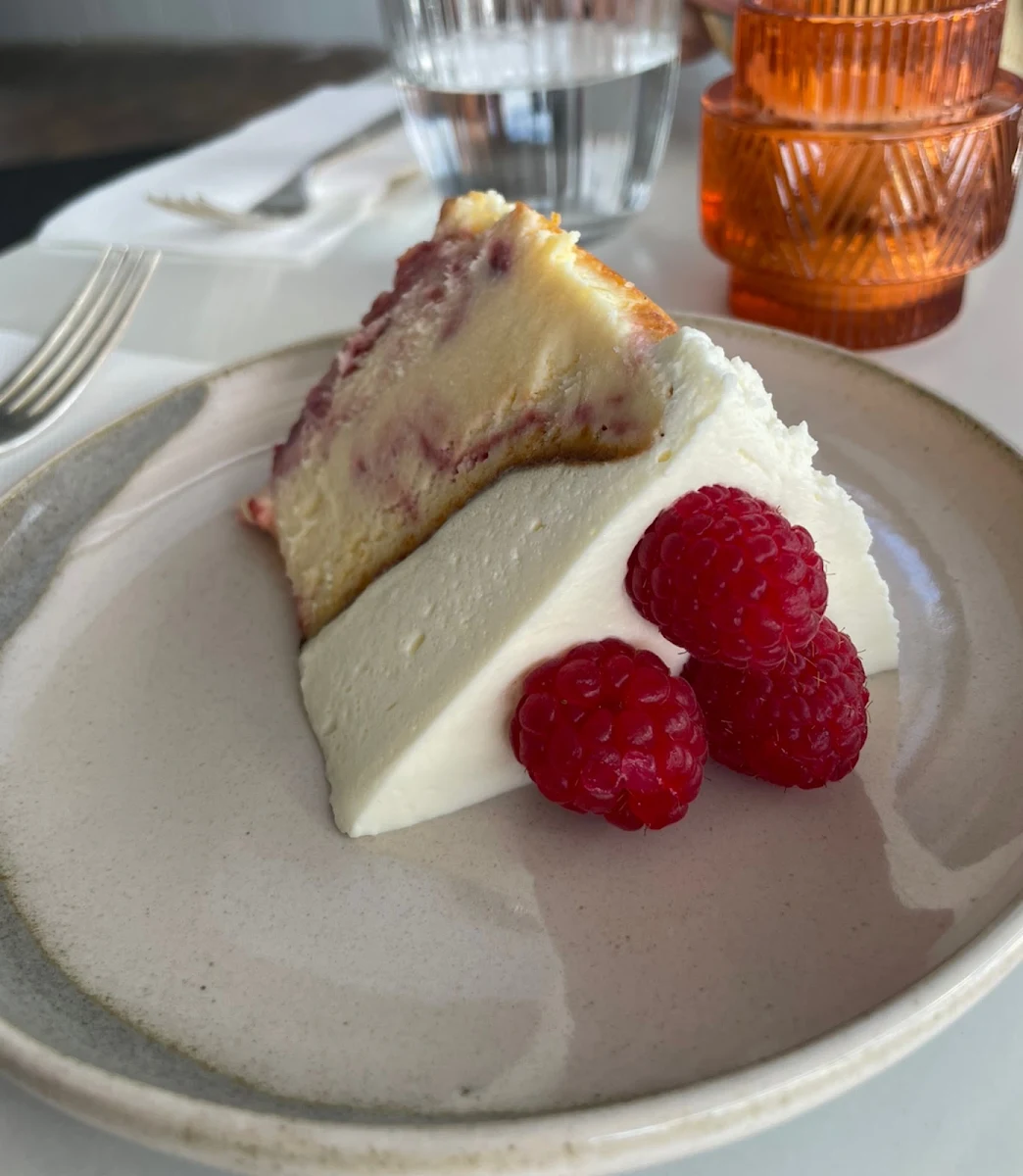 Raspberry White Chocolate Cheesecake