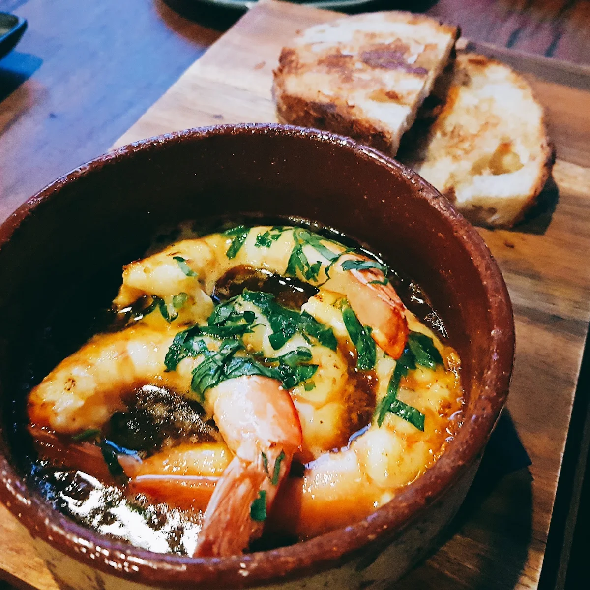 Fresh King Prawns in Garlic Butter