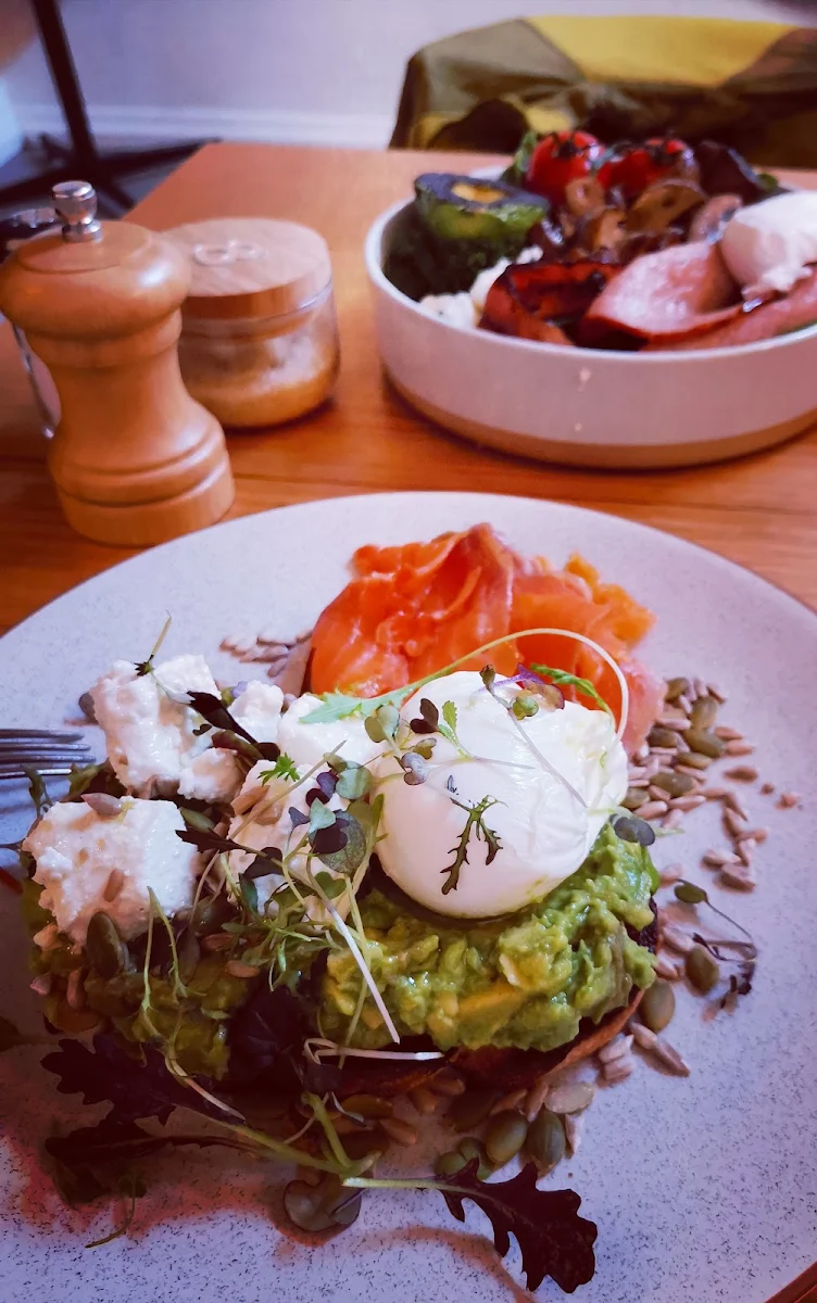 Smasher with Smoked Salmon