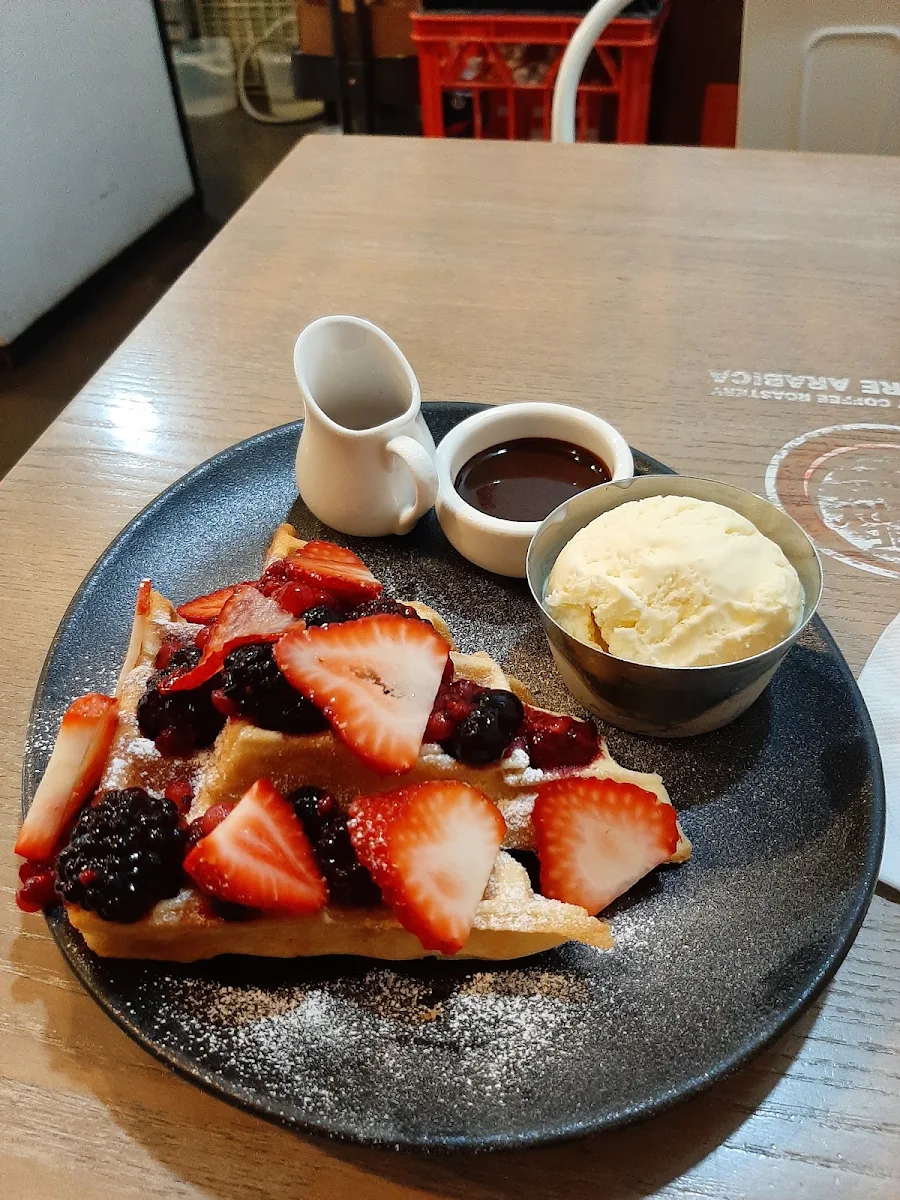 Mixed-Berry Pancakes
