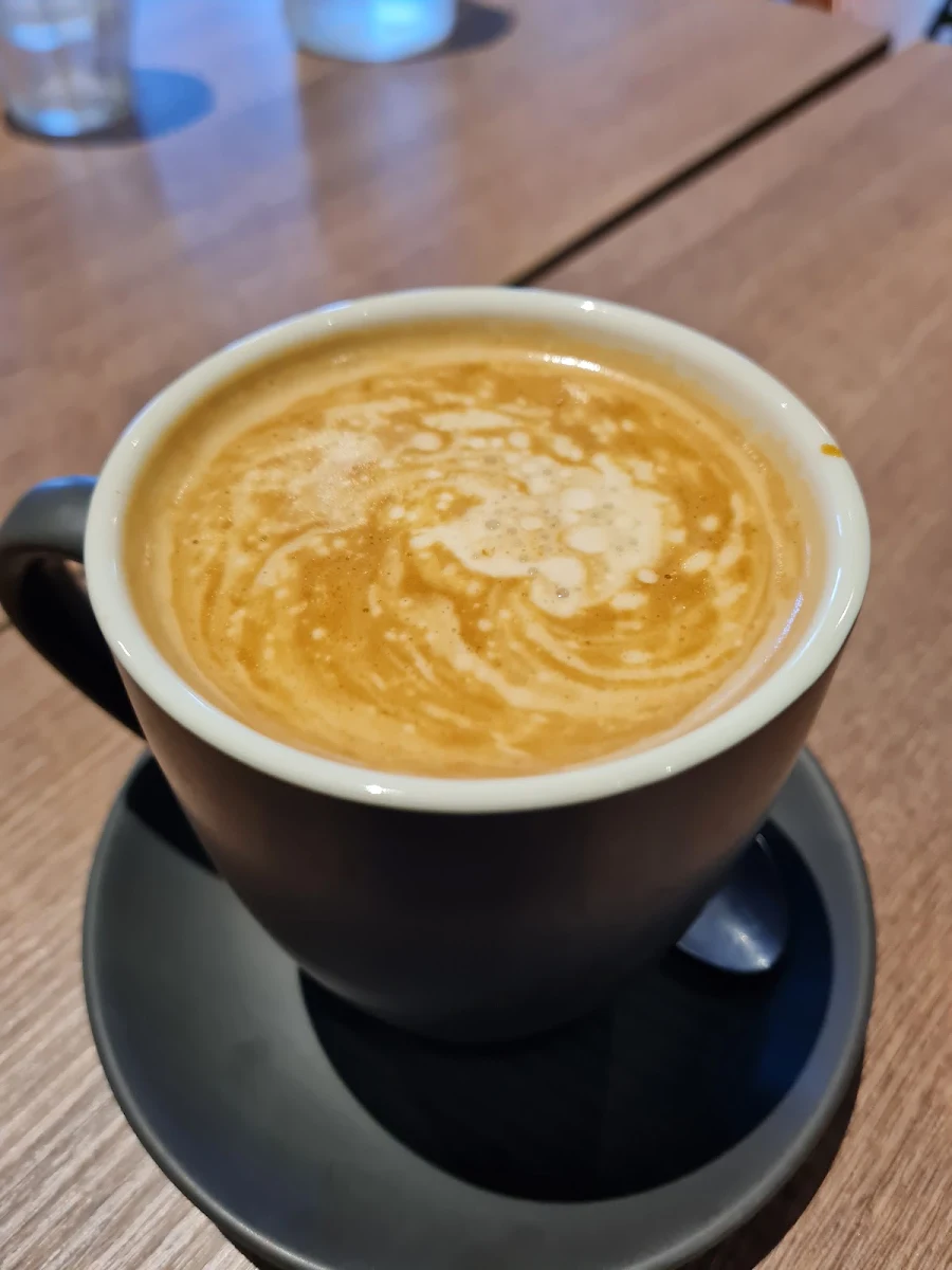 Flat with with Almond Milk