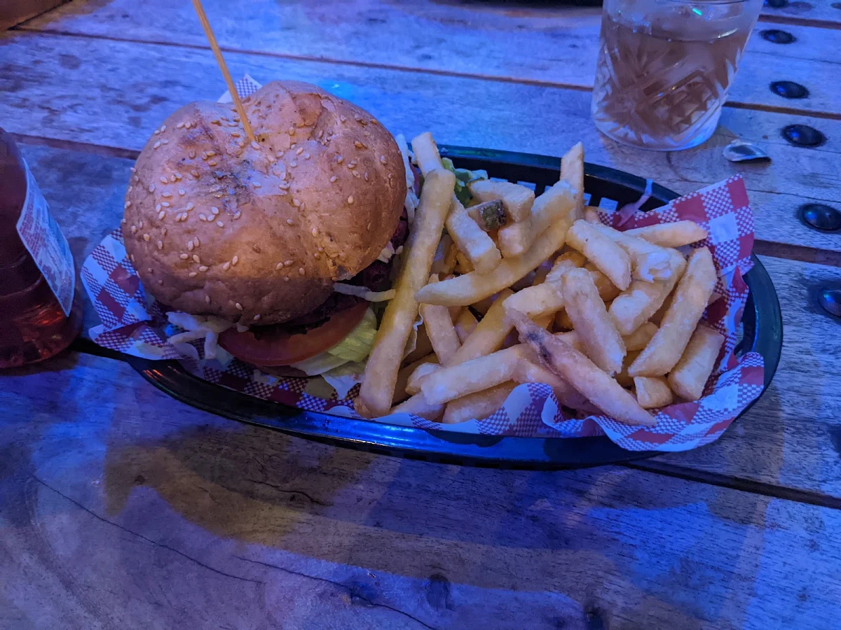 Cheeseburger & Chips, Clancy's Fish Pub Canning Bridge