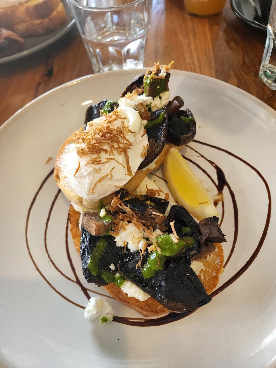 Mushroom Bruschetta, Winter's Cafe.