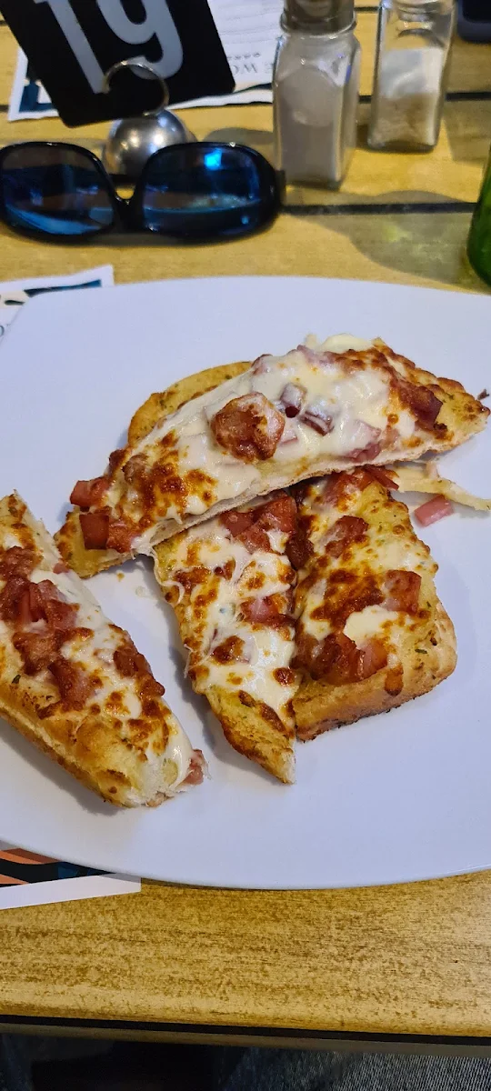 Garlic Bread, Woodford Garden Bistro