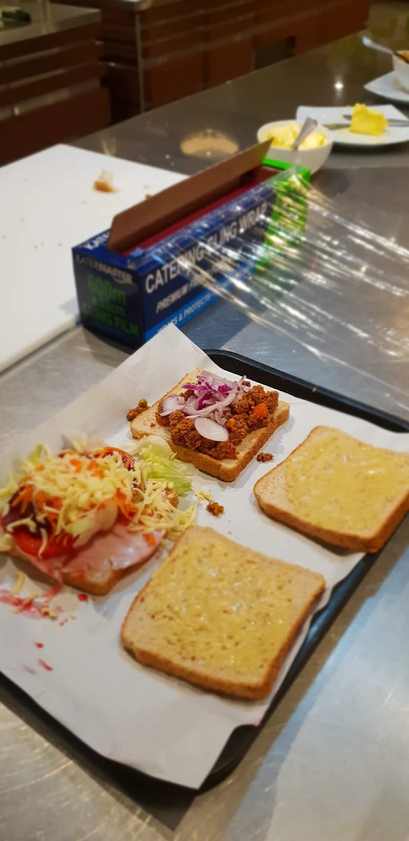 Highlights, Zest - Camp Food Hall