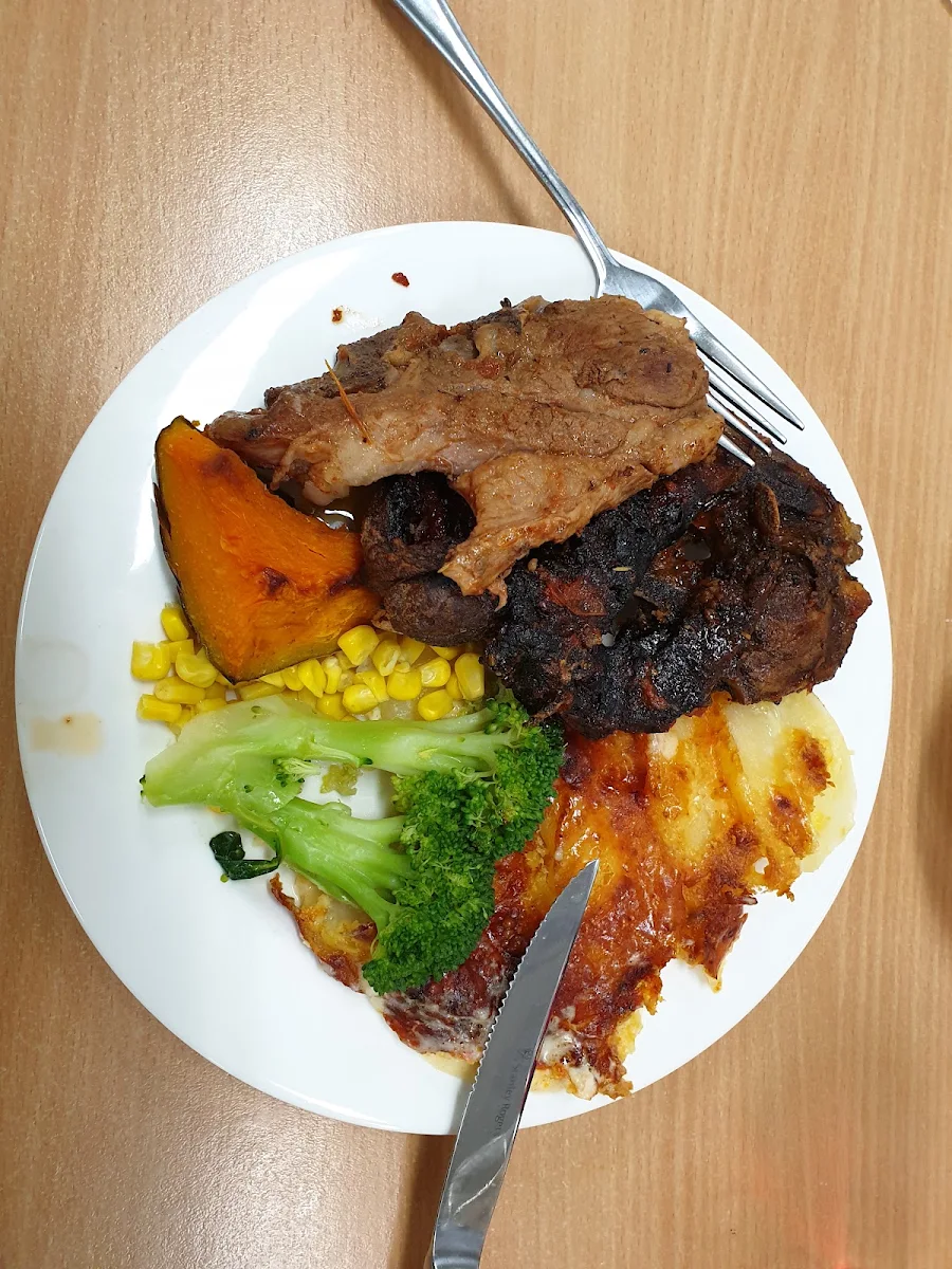Highlights, Zest - Camp Food Hall