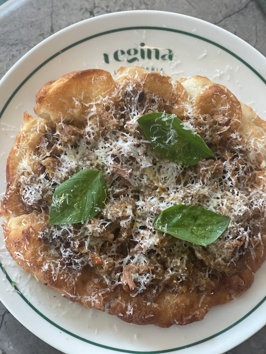 Highlights, Regina La Pizzeria