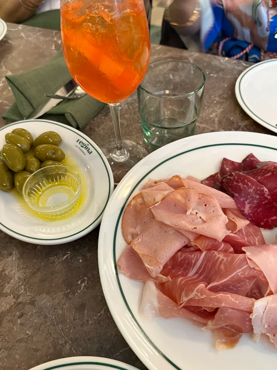 Prosciutto, Regina La Pizzeria