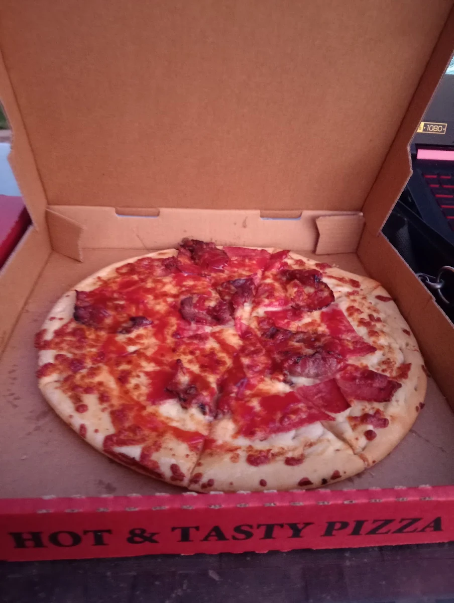 Highlights, Karrara Pizza