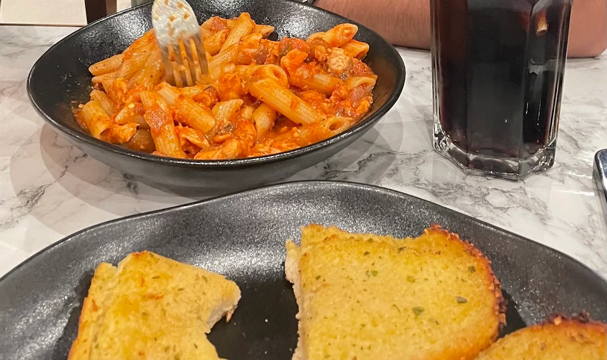 Schnitty Pasta, RASHAYS - Wagga Wagga