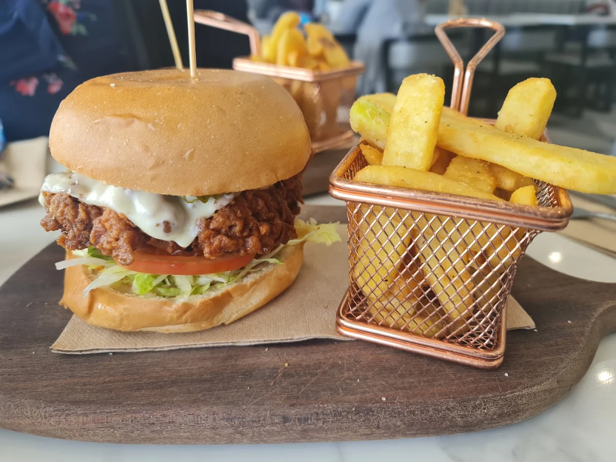Chicken Burger, Black & White Espresso In Lanyon