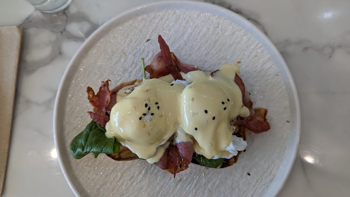 Eggs Benedict, Black & White Espresso In Lanyon