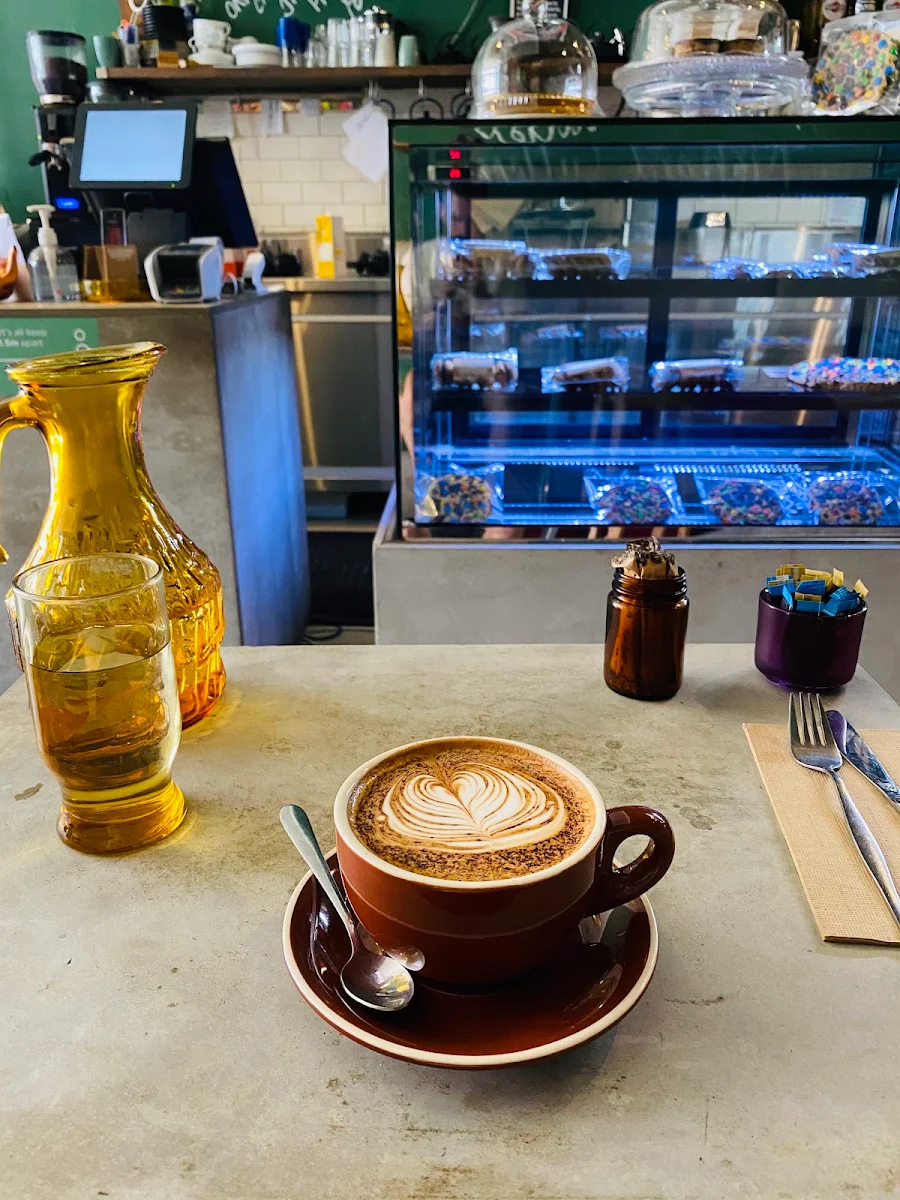 Flat White, Flour Drum