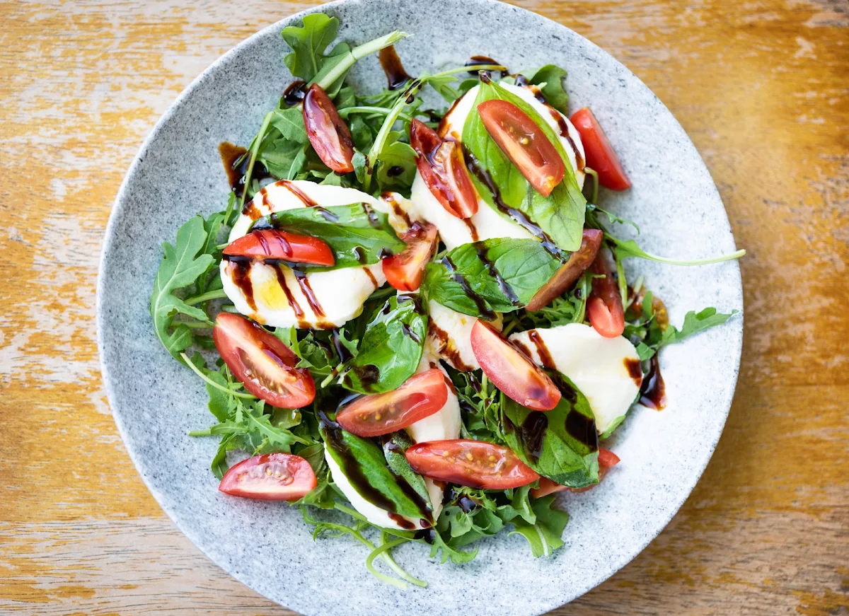 Caprese Salad - La Delizia Latticini Mozzarella Basil Tomato Rocket V