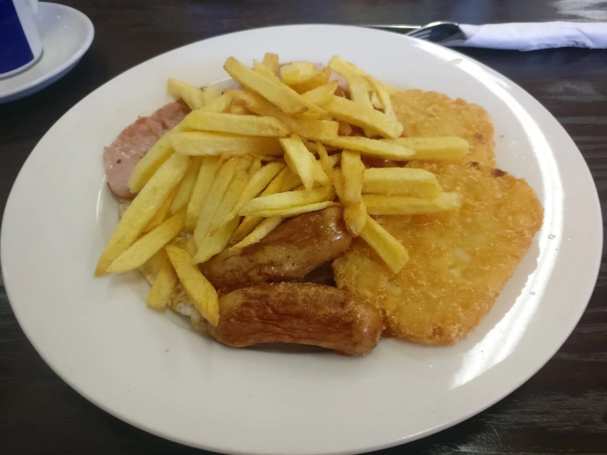 Highlights, Grand Boulevard Cafe
