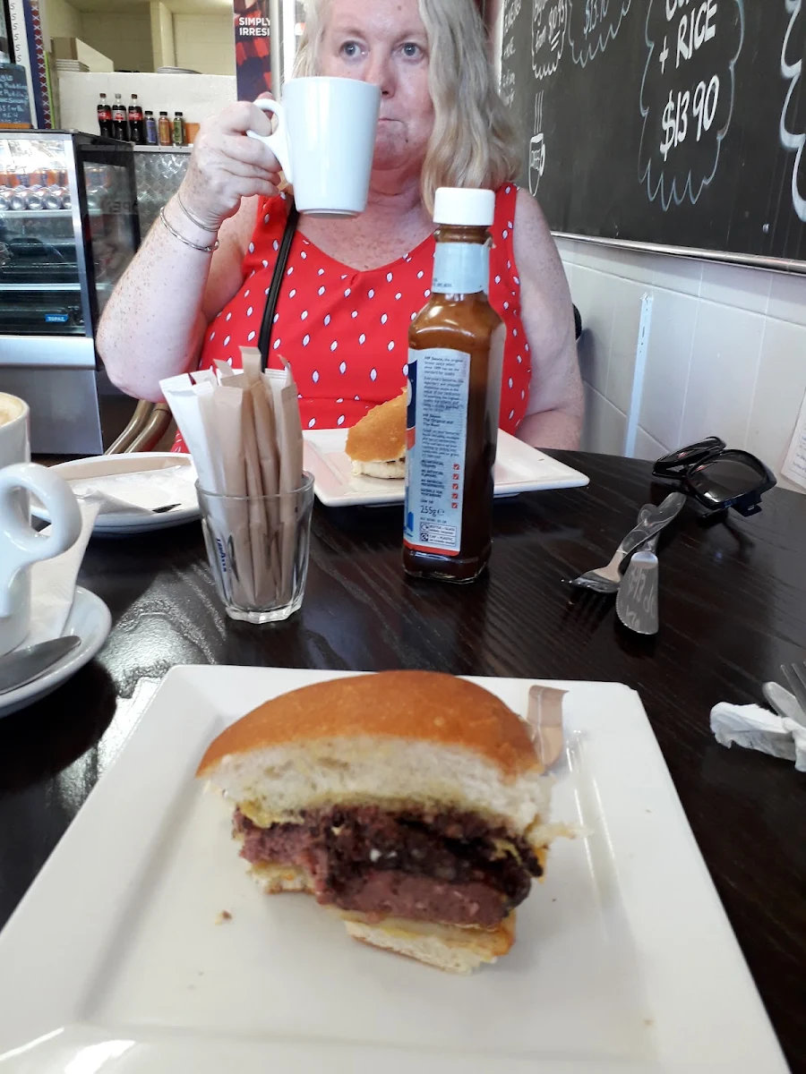 Highlights, Grand Boulevard Cafe