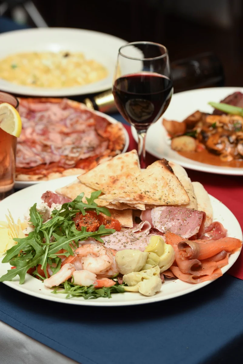 Highlights, Saporito Restaurant