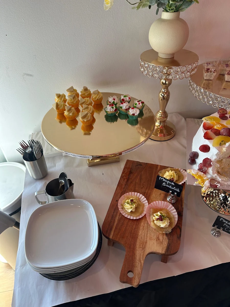 Highlights, Sweet snax cafe