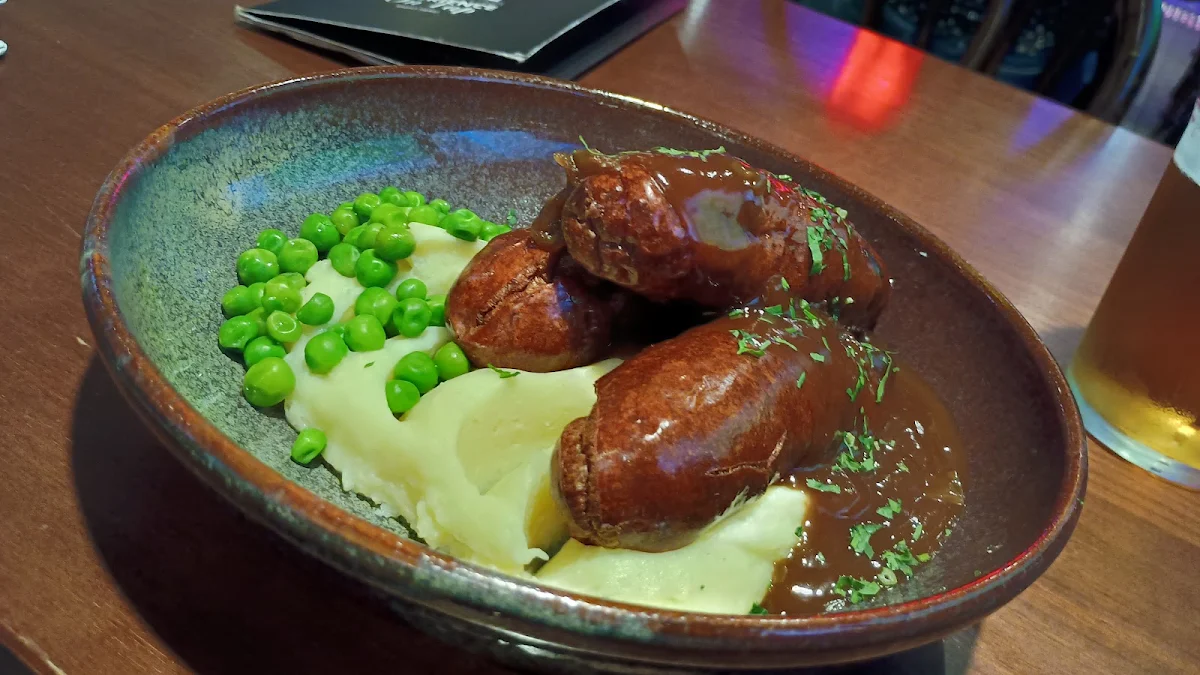 Bangers & Mash, The Office Hotel