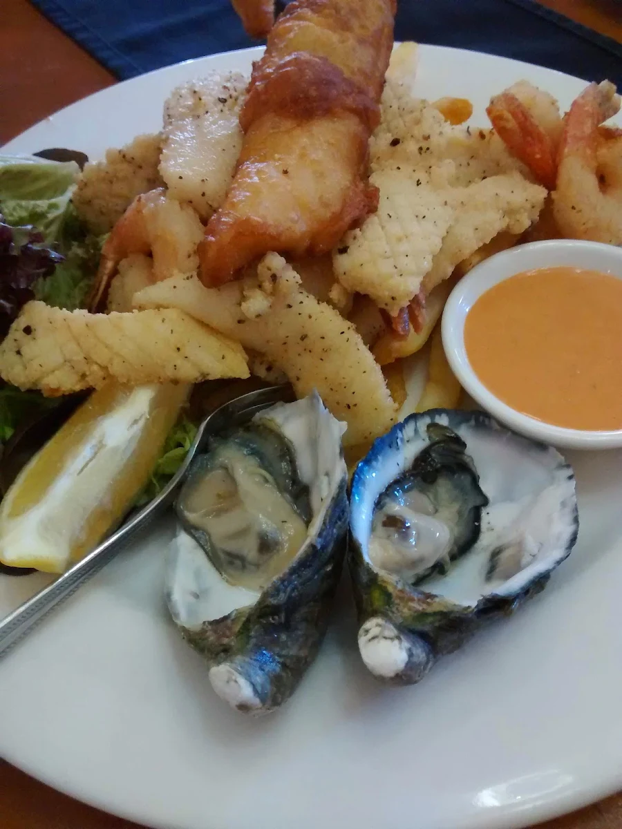 Seafood Basket, Alma Hotel