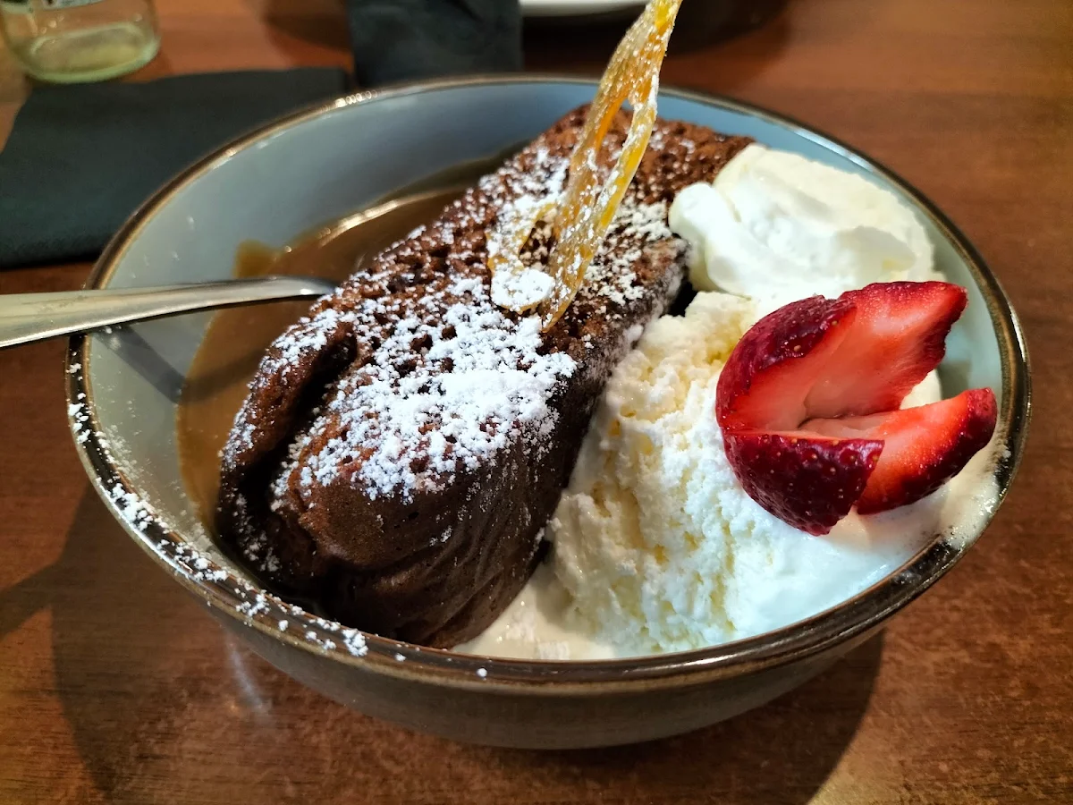 Sticky Date Pudding, Alma Hotel